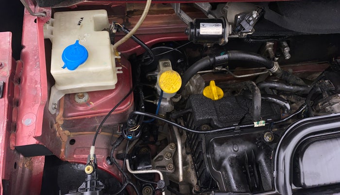 2017 Renault Kwid RXT 1.0 AMT, Petrol, Automatic, 70,086 km, Engine View - Right