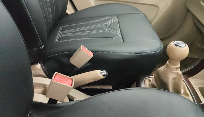 2013 Maruti Ertiga ZXI, Petrol, Manual, 90,276 km, Gear Lever