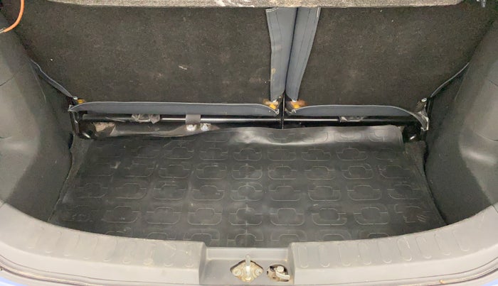 2014 Maruti Ritz VXI BS IV, Petrol, Manual, Boot Inside