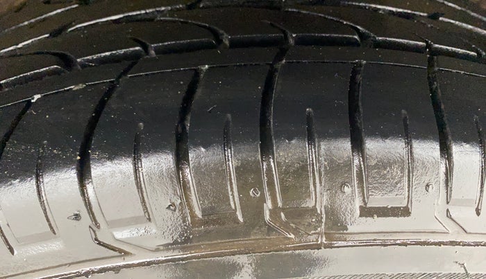 2018 Hyundai Creta SX AT 1.6 PETROL, Petrol, Automatic, 1,24,513 km, Left Rear Tyre Tread