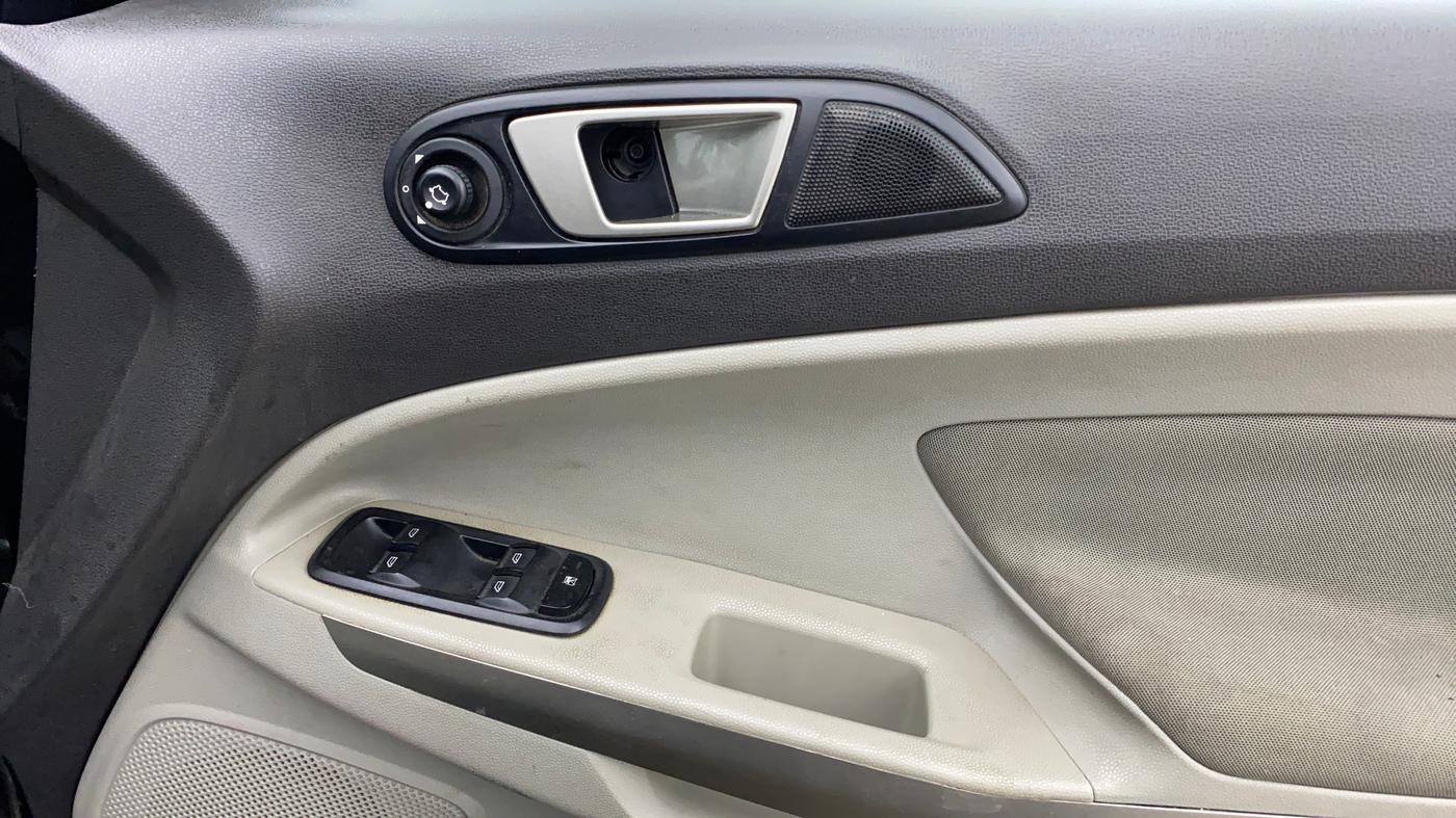 2015 Ford Ecosport TITANIUM 1.5L PETROL AT, Petrol, Automatic, 78,110 km, Driver Side Door Panels Control