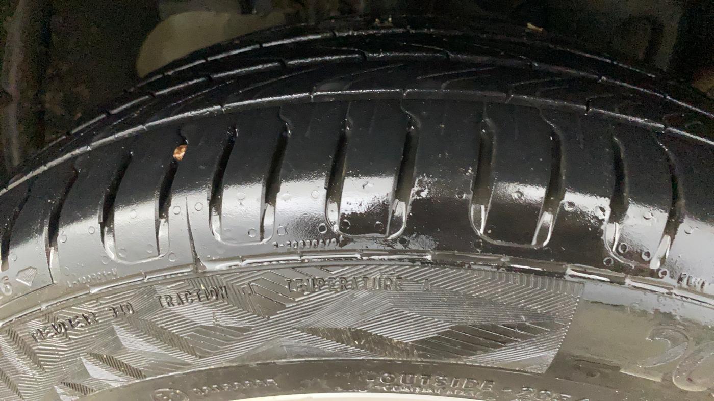 2015 Ford Ecosport TITANIUM 1.5L PETROL AT, Petrol, Automatic, 78,110 km, Right Front Tyre Tread