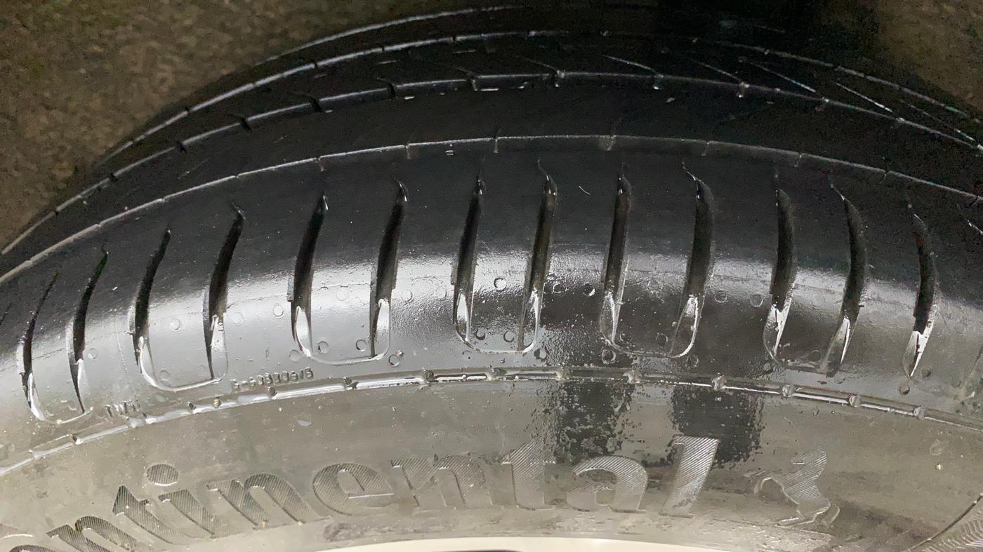 2015 Ford Ecosport TITANIUM 1.5L PETROL AT, Petrol, Automatic, 78,110 km, Left Rear Tyre Tread