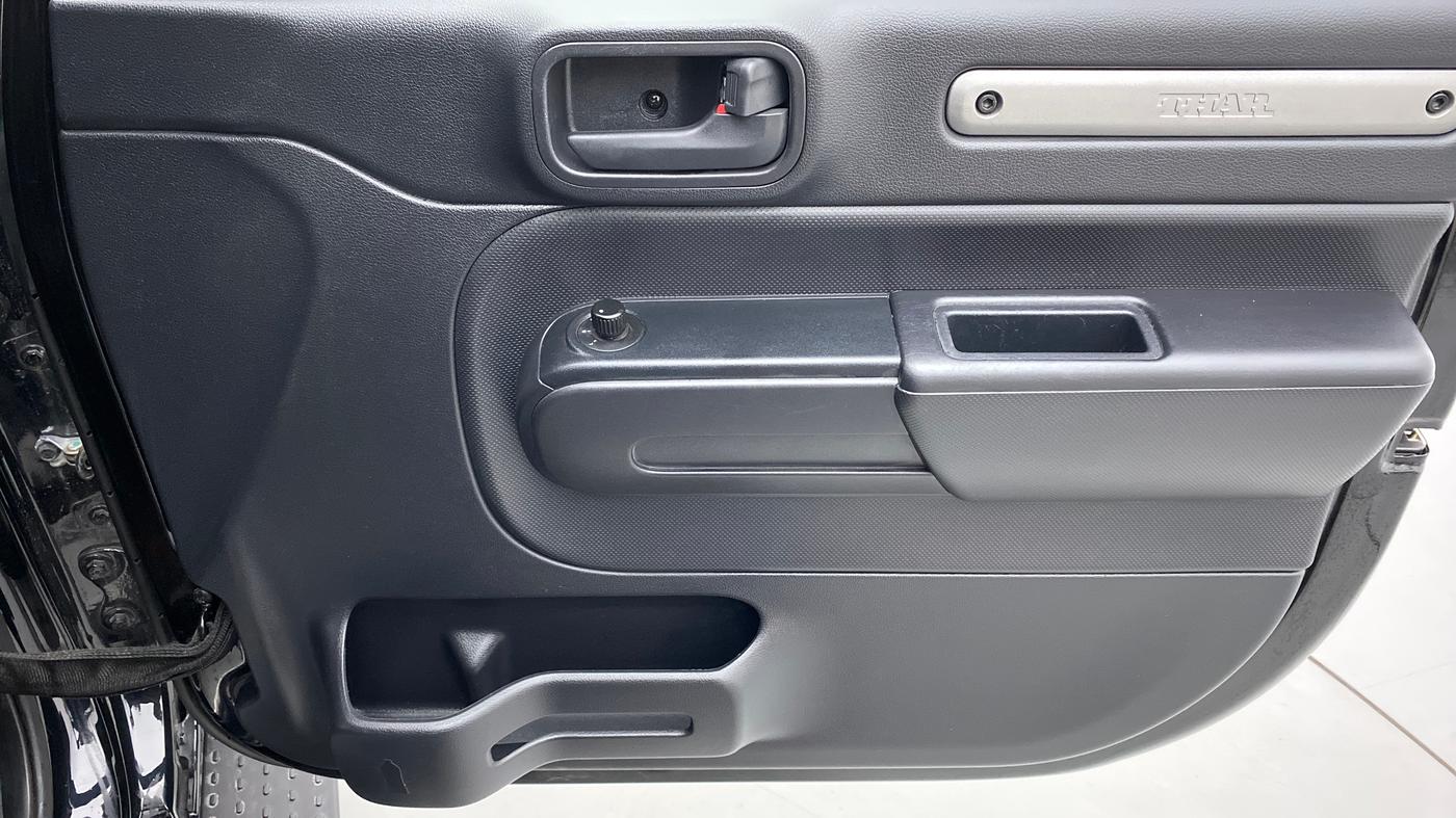 2021 Mahindra Thar LX PETROL HT 4WD AT, Petrol, Automatic, 3,877 km, Driver Side Door Panels Control