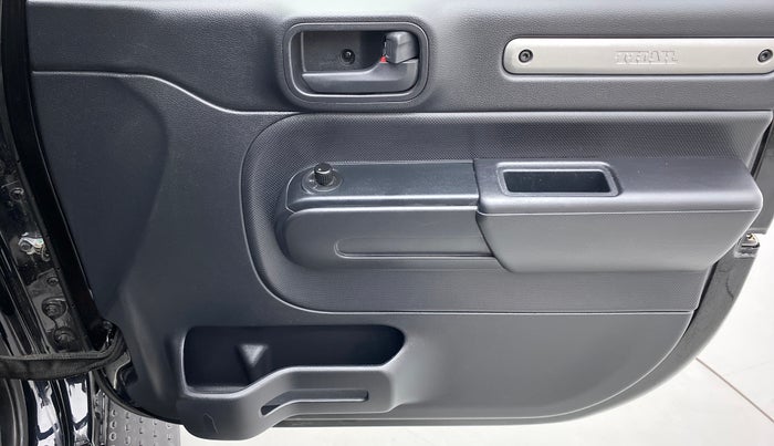 2021 Mahindra Thar LX PETROL HT 4WD AT, Petrol, Automatic, 3,877 km, Driver Side Door Panels Control