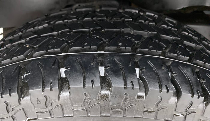 2021 Mahindra Thar LX PETROL HT 4WD AT, Petrol, Automatic, 3,877 km, Right Rear Tyre Tread