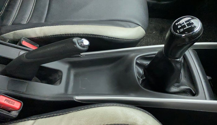 2016 Maruti Baleno DELTA 1.2 K12, Petrol, Manual, 73,021 km, Gear Lever