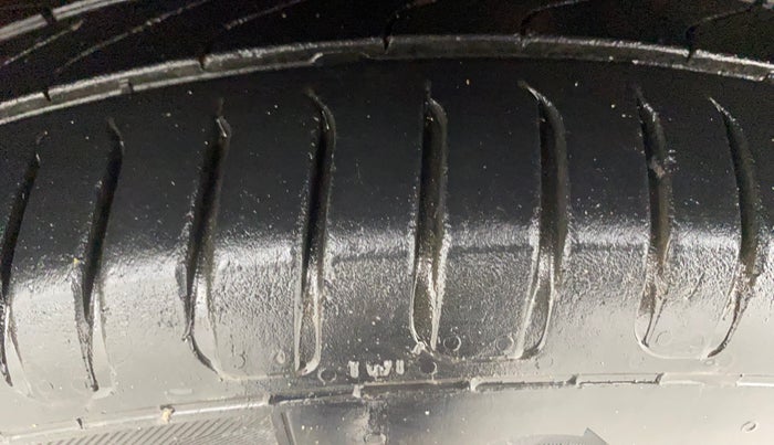 2021 Hyundai NEW I20 ASTA (O) 1.0 TURBO GDI DCT, Petrol, Automatic, 81,780 km, Left Front Tyre Tread