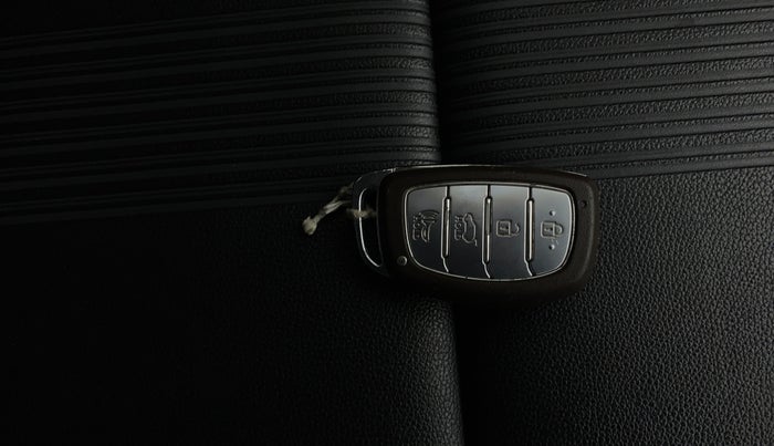 2021 Hyundai NEW I20 ASTA (O) 1.0 TURBO GDI DCT, Petrol, Automatic, 81,780 km, Key Close Up