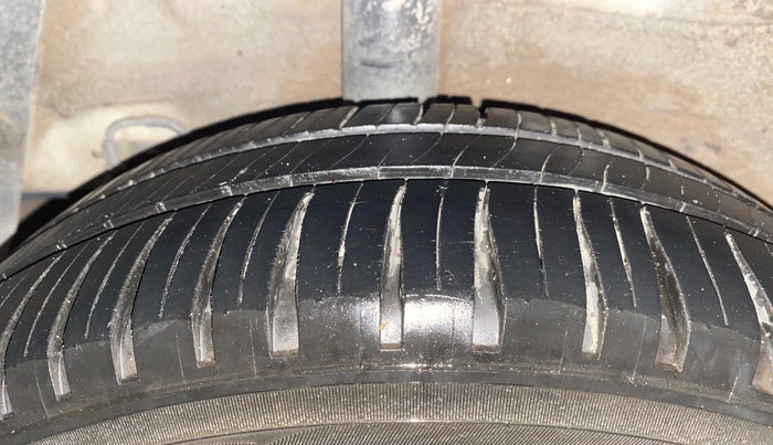 2014 Hyundai Grand i10 MAGNA 1.2 KAPPA VTVT, Petrol, Manual, 78,730 km, Right Rear Tyre Tread