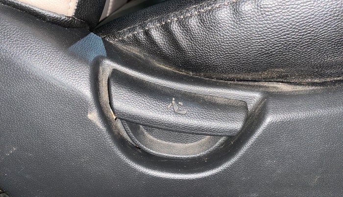 2014 Hyundai Grand i10 MAGNA 1.2 KAPPA VTVT, Petrol, Manual, 78,730 km, Driver Side Adjustment Panel