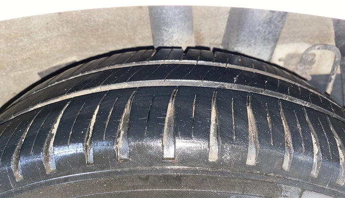 2014 Hyundai Grand i10 MAGNA 1.2 KAPPA VTVT, Petrol, Manual, 78,730 km, Left Rear Tyre Tread