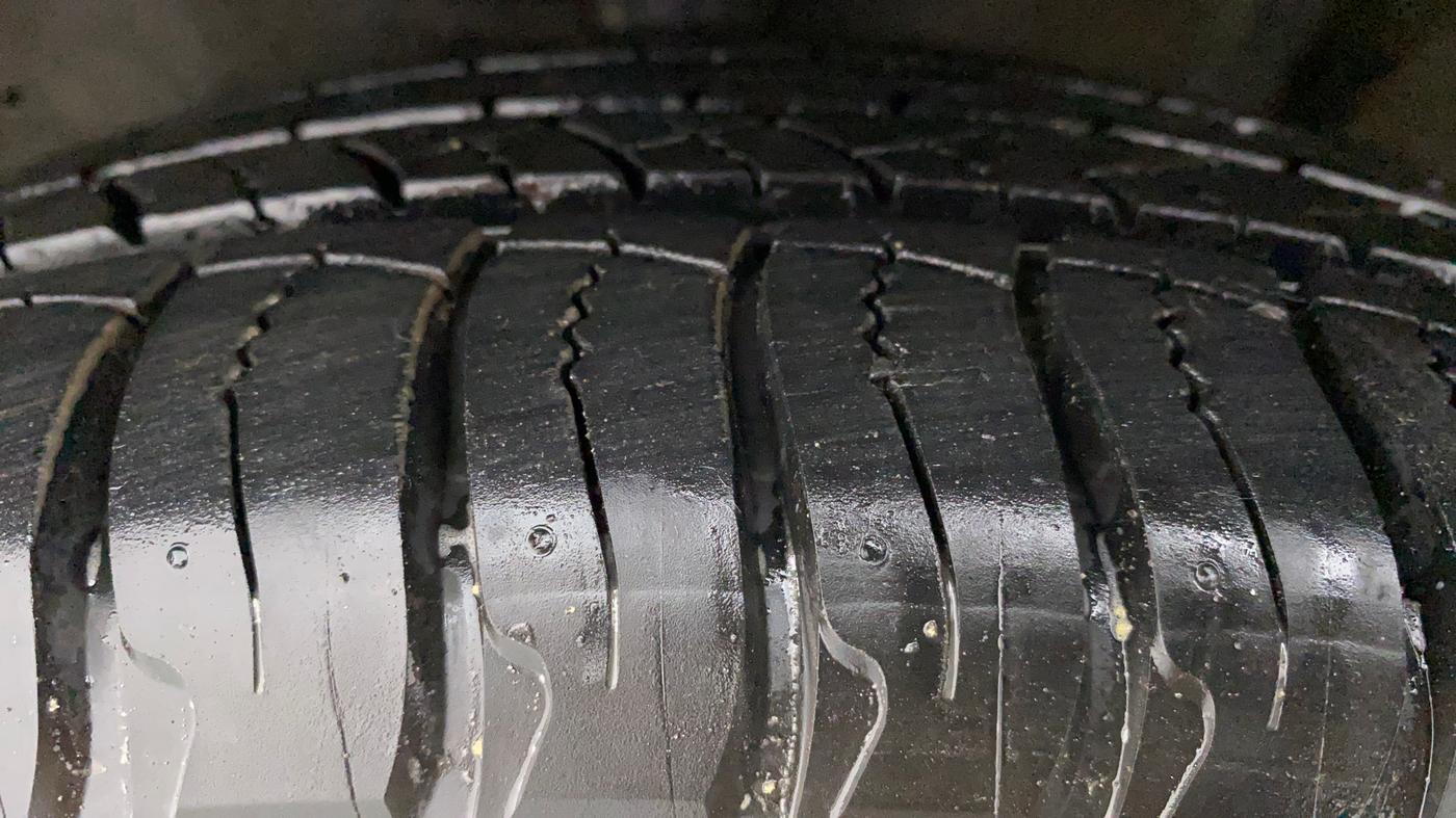 2014 Honda CRV 2.4L 2WD AT, Petrol, Automatic, 84,784 km, Left Front Tyre Tread