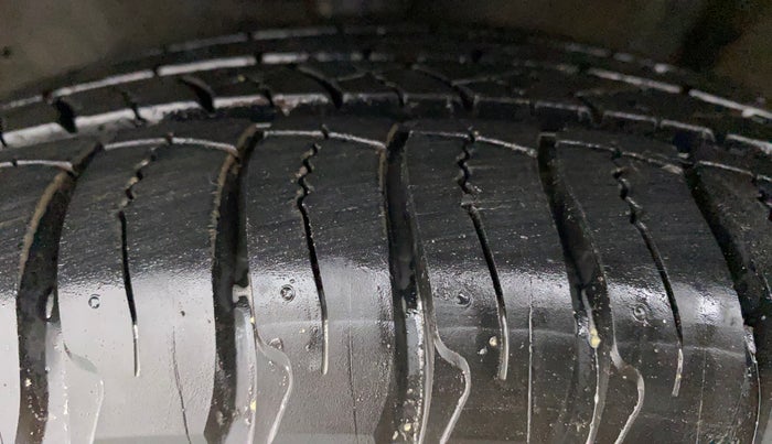 2014 Honda CRV 2.4L 2WD AT, Petrol, Automatic, 84,784 km, Left Front Tyre Tread