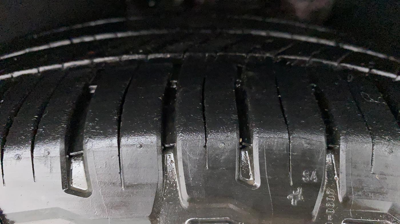2014 Honda CRV 2.4L 2WD AT, Petrol, Automatic, 84,784 km, Right Rear Tyre Tread