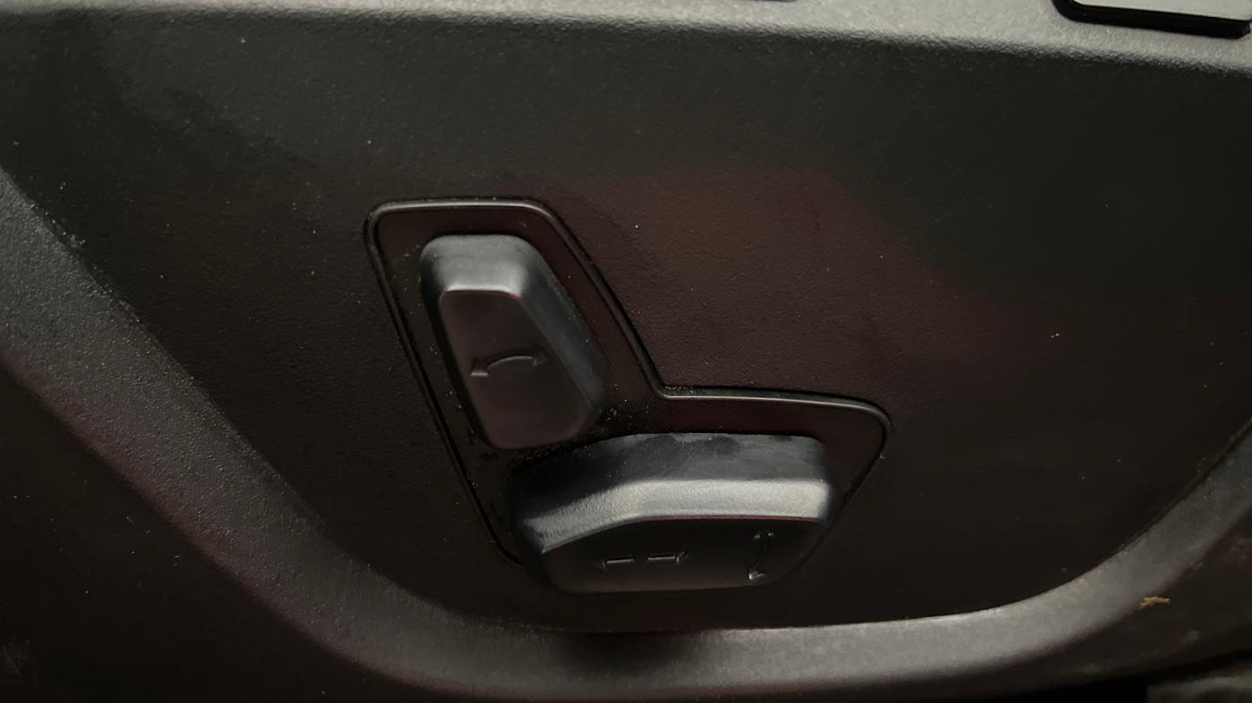 2023 Tata Harrier XZA PLUS O , Diesel, Automatic, 49,771 km, Driver Side Adjustment Panel