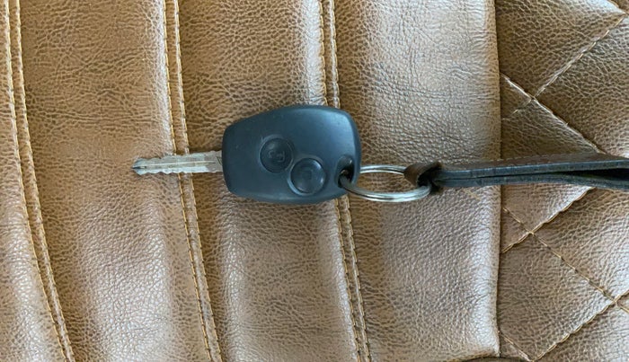 2017 Nissan Terrano XV D THP 110 PS, Diesel, Manual, 77,869 km, Key Close Up