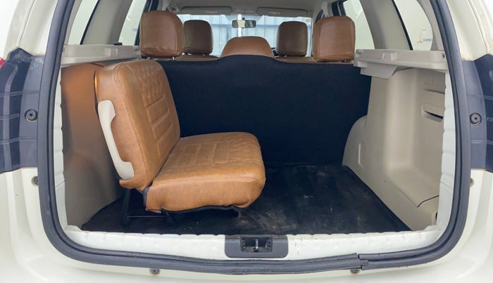 2017 Nissan Terrano XV D THP 110 PS, Diesel, Manual, 77,869 km, Boot Inside