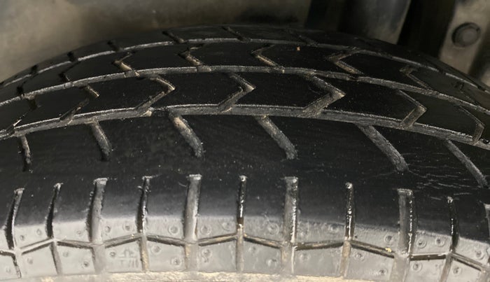 2014 Maruti Swift Dzire VXI, Petrol, Manual, 51,105 km, Left Rear Tyre Tread