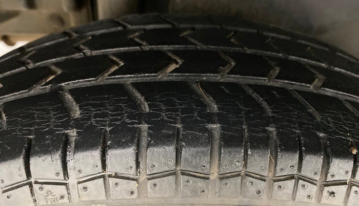 2014 Maruti Swift Dzire VXI, Petrol, Manual, 51,105 km, Right Rear Tyre Tread
