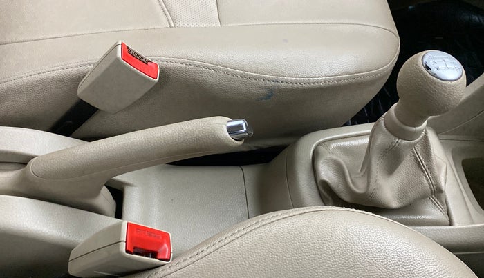 2014 Maruti Swift Dzire VXI, Petrol, Manual, 51,105 km, Gear Lever