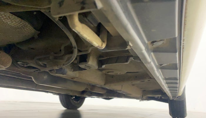 2013 Maruti Swift VXI, Petrol, Manual, 21,150 km, Right Side Underbody
