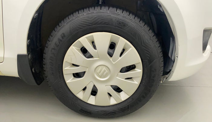 2013 Maruti Swift VXI, Petrol, Manual, 21,150 km, Right Front Wheel