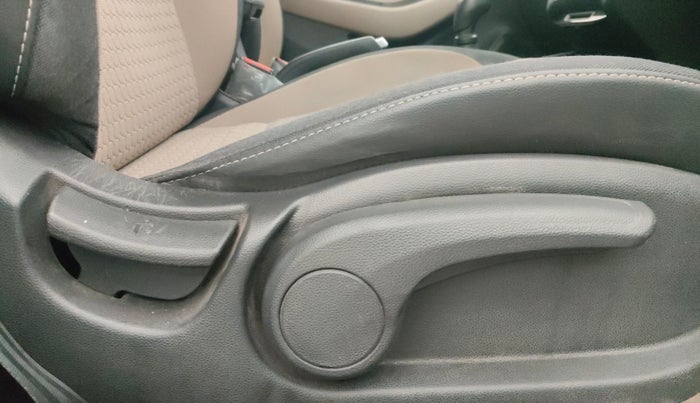 2017 Hyundai Elite i20 ASTA 1.2, Petrol, Manual, 36,598 km, Driver Side Adjustment Panel