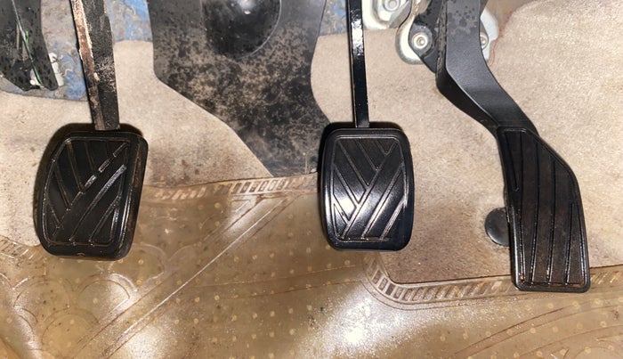 2013 Maruti Swift Dzire VXI, Petrol, Manual, 72,795 km, Pedals