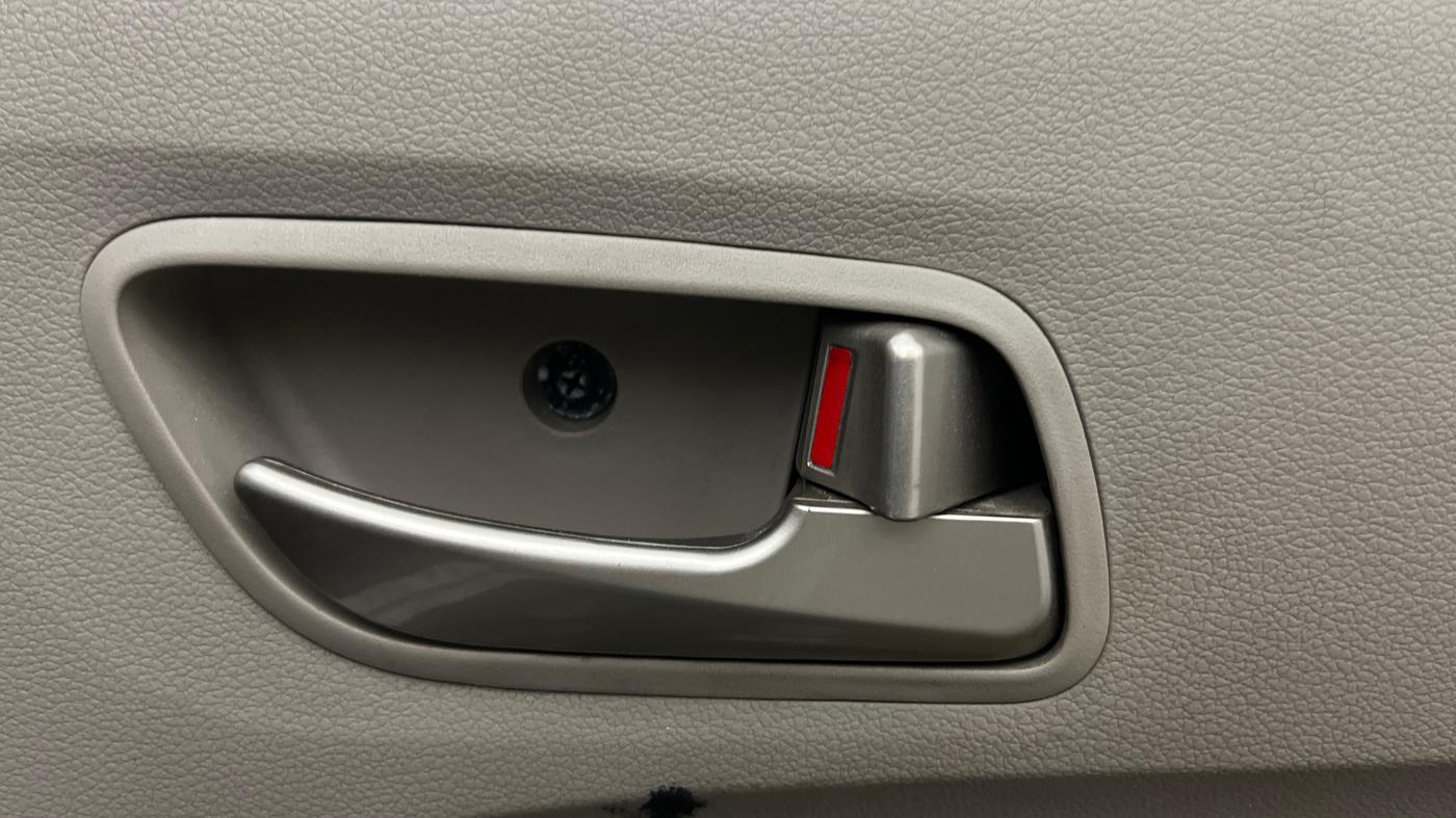 2019 Hyundai NEW SANTRO SPORTZ MT, Petrol, Manual, 80,574 km, Driver Side Door Panels Control