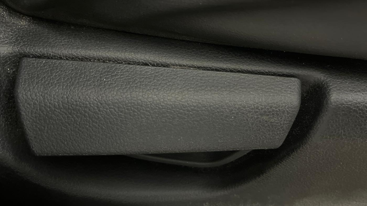 2019 Hyundai NEW SANTRO SPORTZ MT, Petrol, Manual, 80,574 km, Driver Side Adjustment Panel