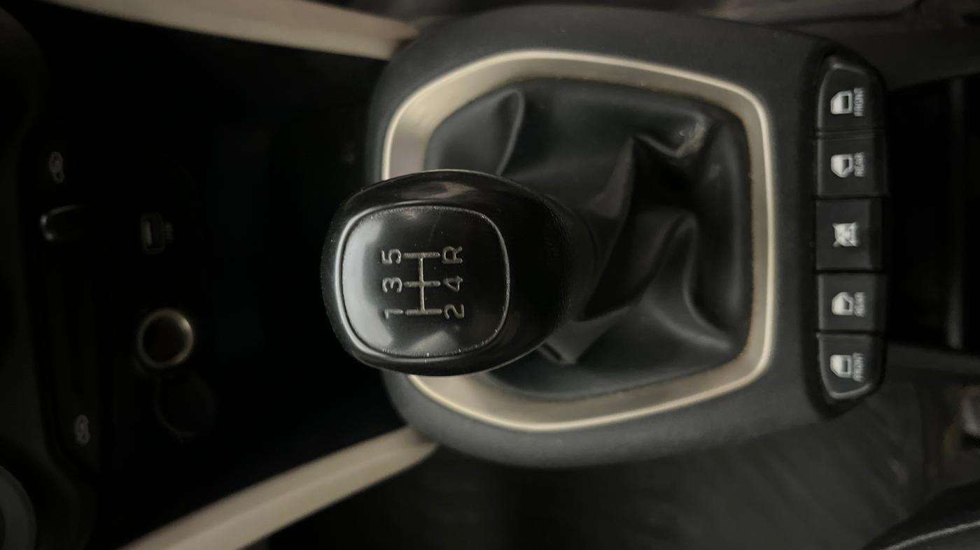 2019 Hyundai NEW SANTRO SPORTZ MT, Petrol, Manual, 80,574 km, Gear Lever