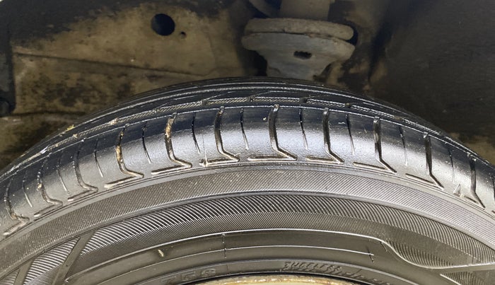 2013 Maruti Wagon R 1.0 LXI, Petrol, Manual, 41,409 km, Left Front Tyre Tread