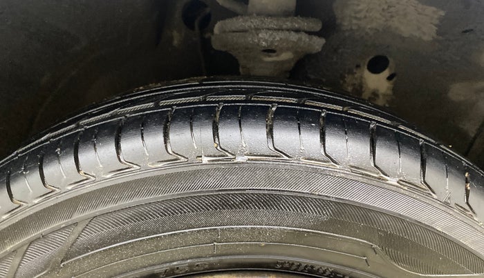 2013 Maruti Wagon R 1.0 LXI, Petrol, Manual, 41,409 km, Right Front Tyre Tread