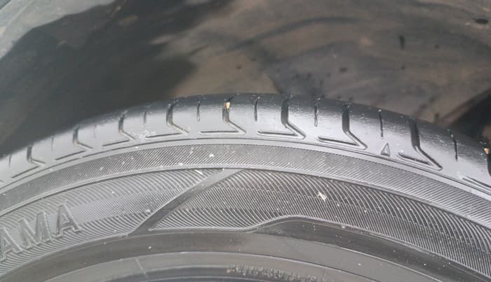 2018 Tata NEXON XE PETROL, Petrol, Manual, 60,669 km, Left Front Tyre Tread