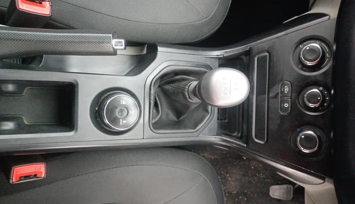 2018 Tata NEXON XE PETROL, Petrol, Manual, 60,669 km, Gear Lever