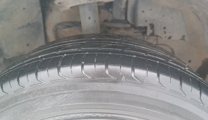 2018 Tata NEXON XE PETROL, Petrol, Manual, 60,669 km, Right Front Tyre Tread