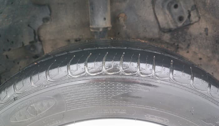 2018 Tata NEXON XE PETROL, Petrol, Manual, 60,669 km, Right Rear Tyre Tread