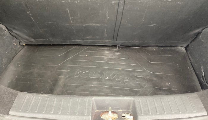 2018 Mahindra KUV 100 NXT K4+ P 6 STR, Petrol, Manual, 35,106 km, Boot Inside