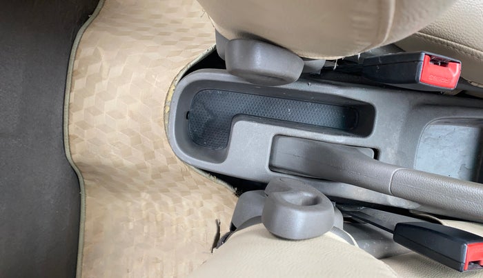 2016 Hyundai i10 SPORTZ 1.2, Petrol, Manual, 43,254 km, Driver Side Adjustment Panel