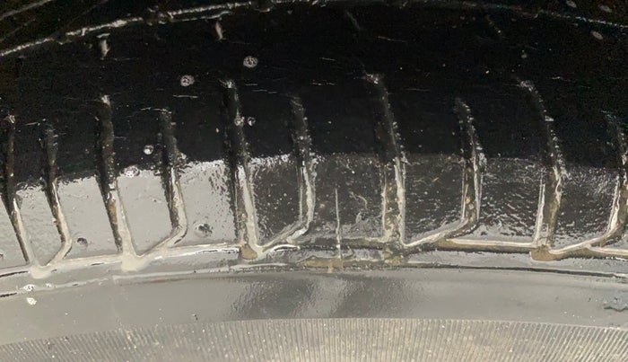 2016 Hyundai i10 SPORTZ 1.2, Petrol, Manual, 43,254 km, Right Front Tyre Tread