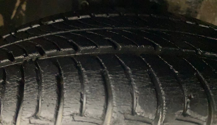 2017 Maruti Celerio ZXI AMT, Petrol, Automatic, 17,517 km, Right Front Tyre Tread