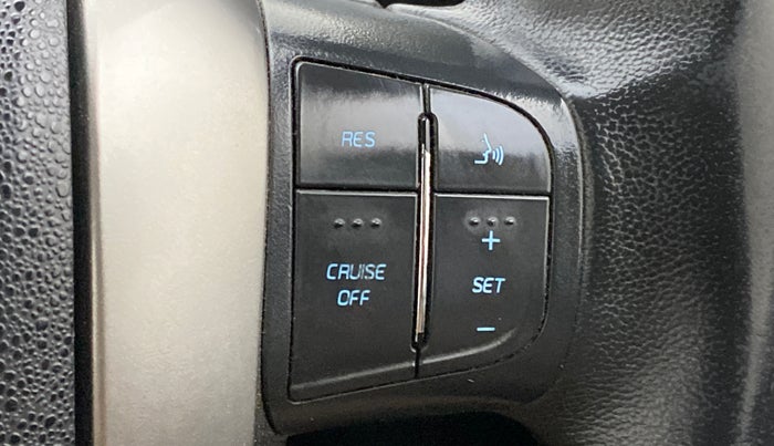 2019 Mahindra XUV500 W11(O), Diesel, Manual, 53,937 km, Adaptive Cruise Control