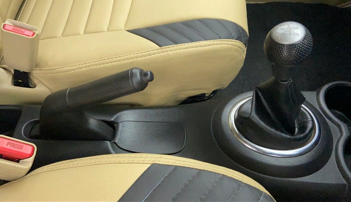 2015 Honda Mobilio 1.5 S I VTEC, Petrol, Manual, 31,355 km, Gear Lever