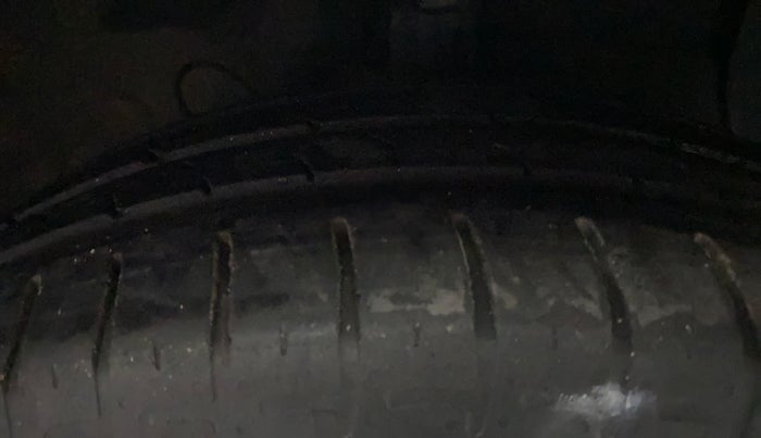 2020 Hyundai GRAND I10 NIOS SPORTZ 1.2 KAPPA VTVT, Petrol, Manual, 38,610 km, Right Front Tyre Tread