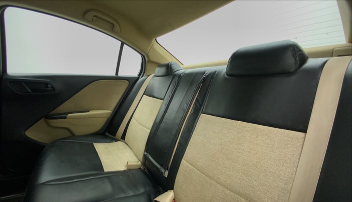 2015 Honda City SV MT PETROL, Petrol, Manual, 72,662 km, Right Side Rear Door Cabin