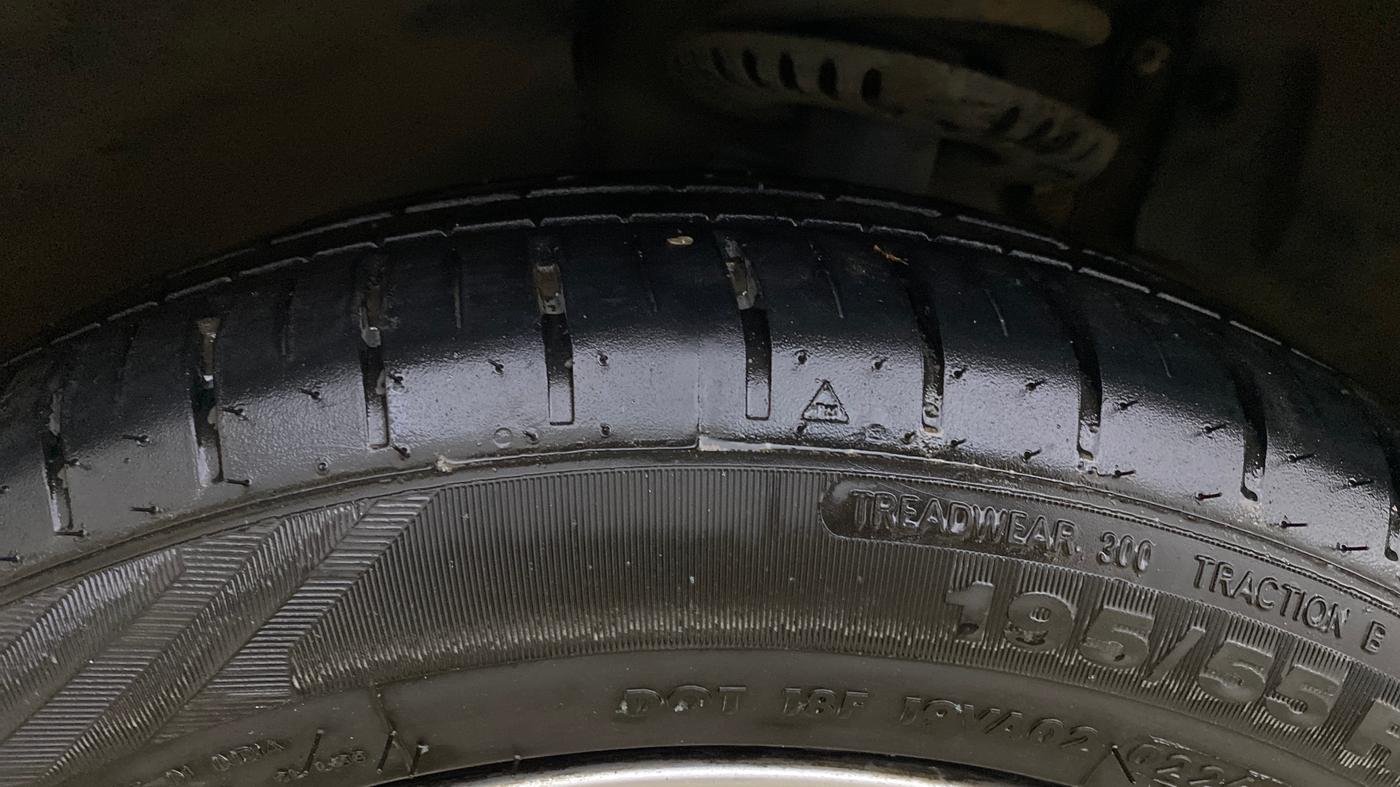 2020 Skoda Rapid STYLE AT TSI, Petrol, Automatic, 57,907 km, Left Front Tyre Tread
