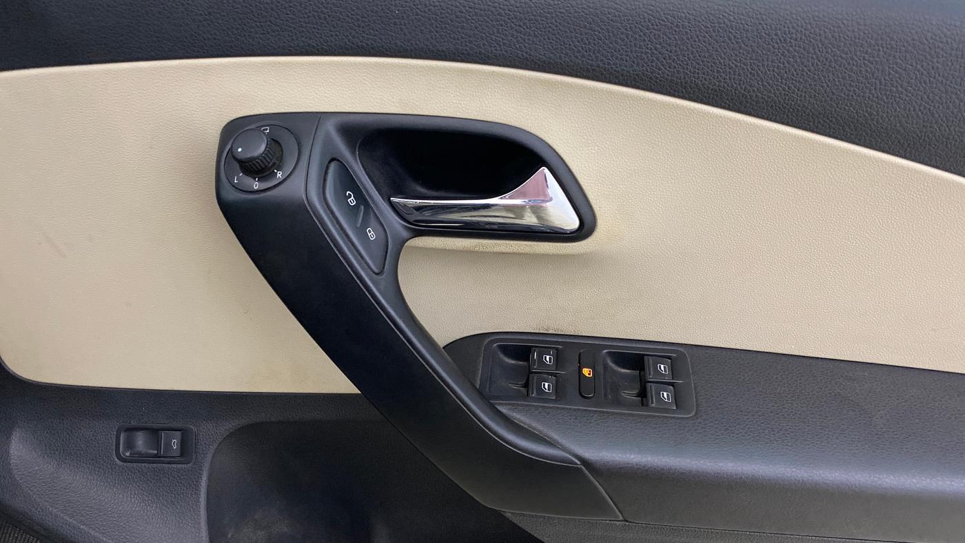 2020 Skoda Rapid STYLE AT TSI, Petrol, Automatic, 57,907 km, Driver Side Door Panels Control