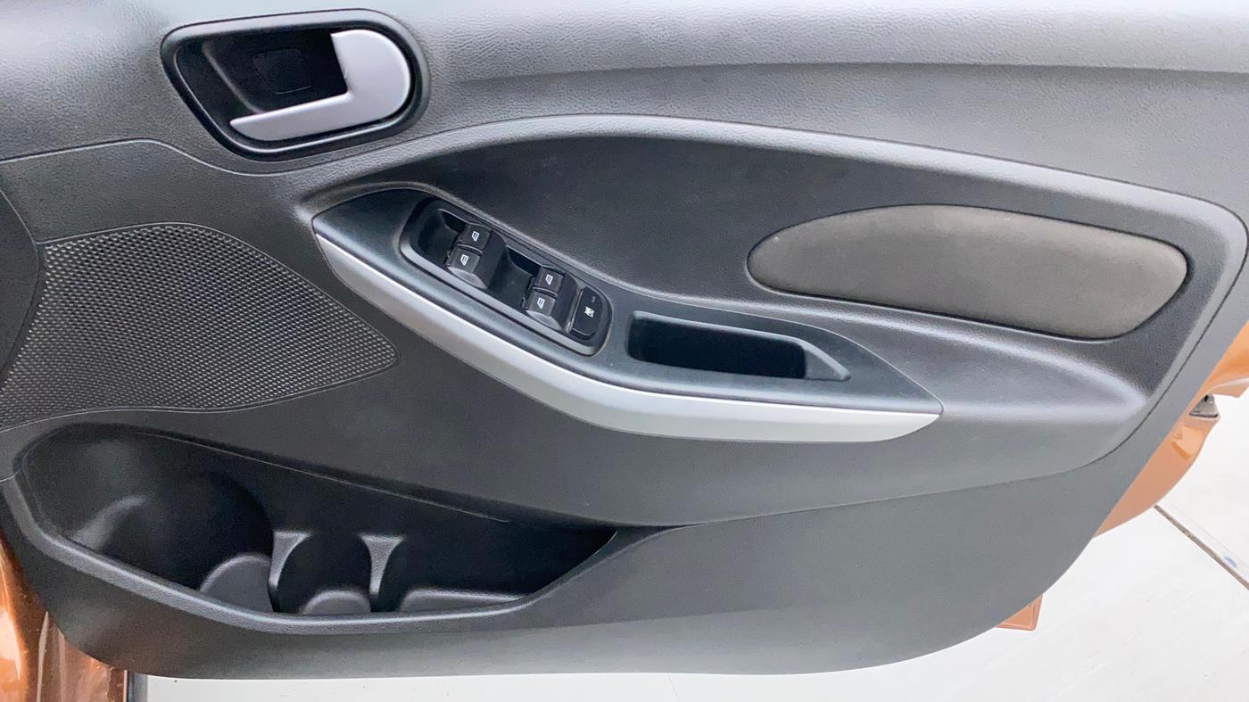 2018 Ford FREESTYLE AMBIENTE 1.5 DIESEL, Diesel, Manual, 79,454 km, Driver Side Door Panels Control