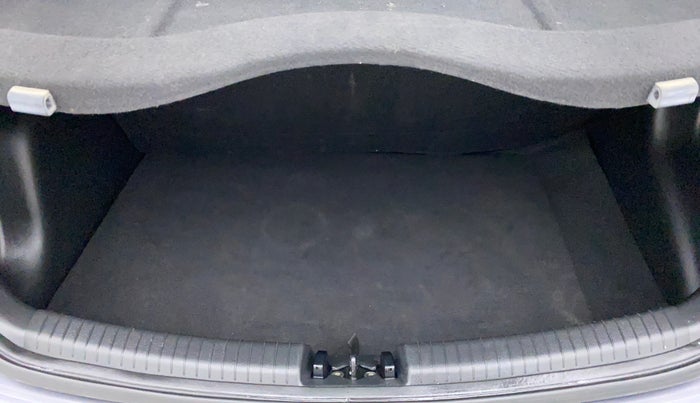 2017 Hyundai Grand i10 MAGNA 1.2 KAPPA VTVT, Petrol, Manual, 8,536 km, Boot Inside